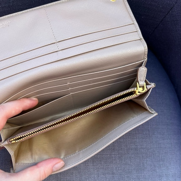 Prada pink long wallet - Picture 3 of 6